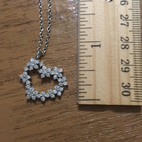 Rhinestone Flowers Heart Necklace - Picture 2 of 5